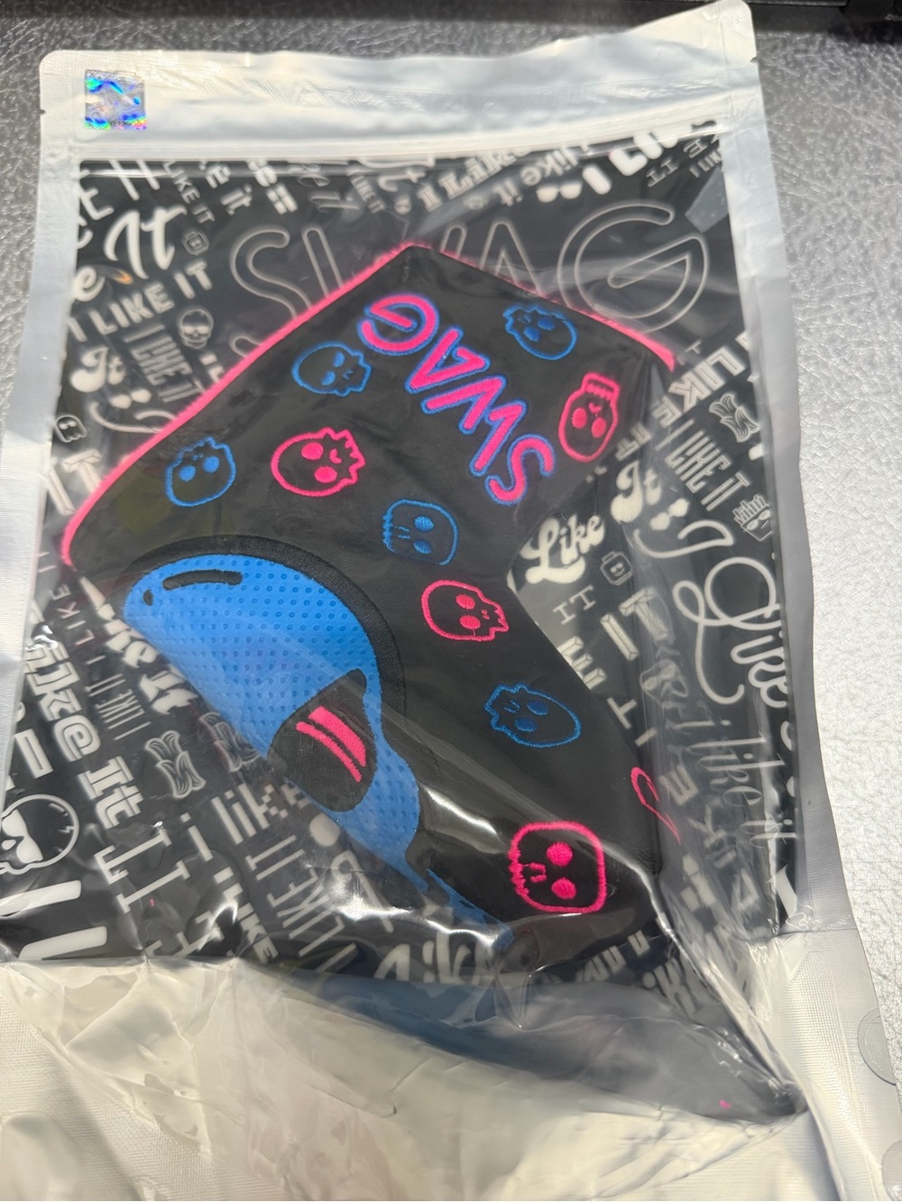 SWAG Perforated Skull Blade Putter Head Cover Black with Blue & Pink